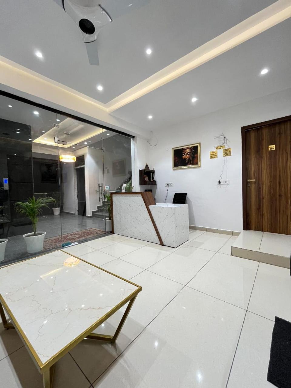 Hotel Platinum Inn Ludhiana Exteriör bild