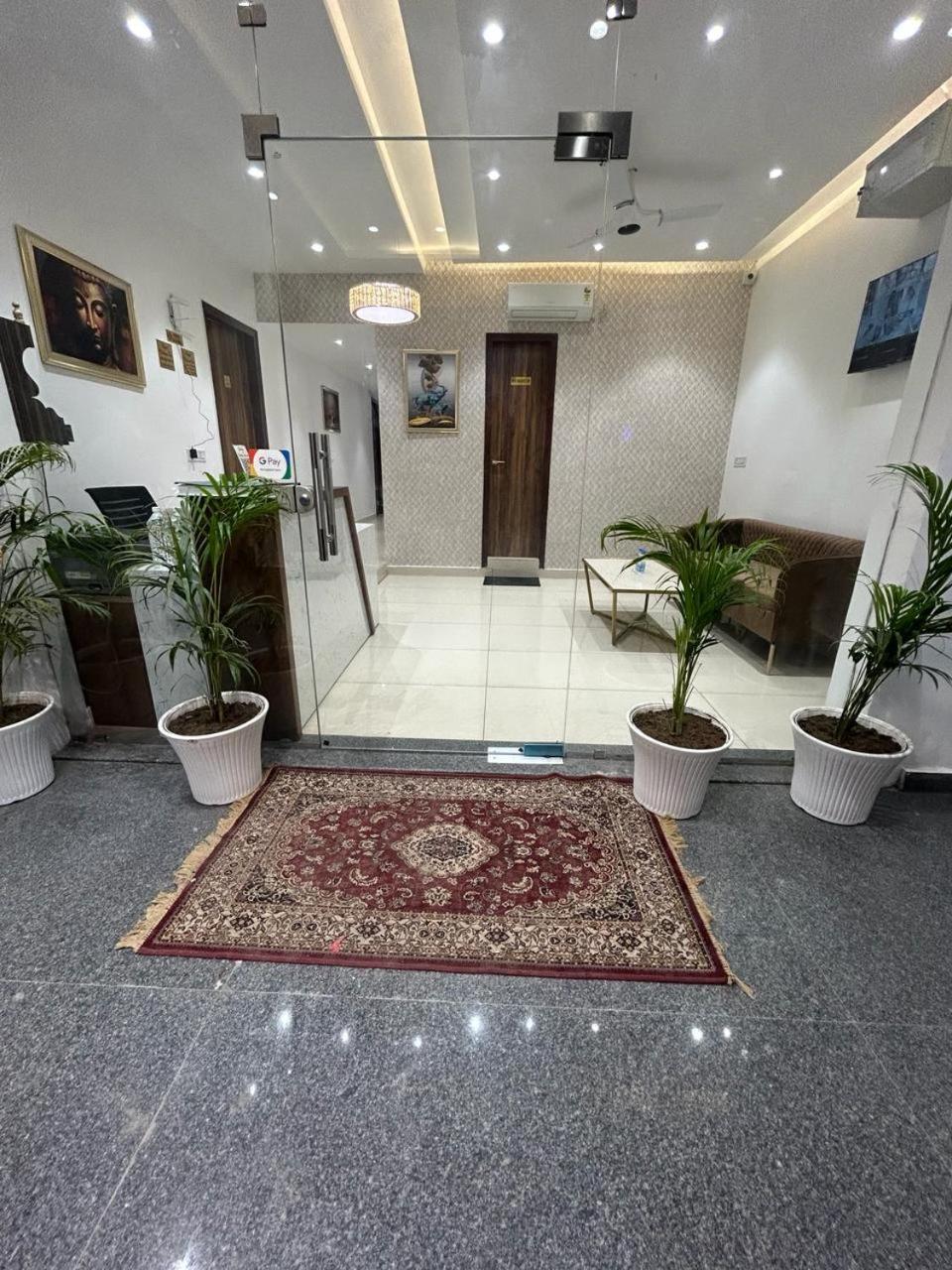 Hotel Platinum Inn Ludhiana Exteriör bild